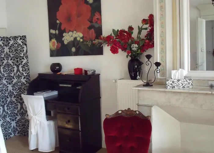 ベッド・アンド・ブレックファスト Maison D'hotes Bleu Pastel *